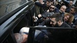 Επίθεση στον κατηγορούμενο για τη δολοφονία της εφοριακού στα δικαστήρια