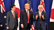 Β. Κορέα και εμπόριο στις συζητήσεις Τραμπ με Άμπε και Τέρνμπουλ