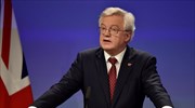 Ντέιβις: Το βρετανικό κοινοβούλιο θα ψηφίσει επί της τελικής συμφωνίας πριν το Brexit