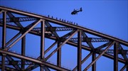Βρετανία: Σύγκρουση αεροπλάνου - ελικοπτέρου στον αέρα, φόβοι για νεκρούς
