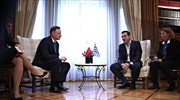 Διπλωματικές και εμπορικές σχέσεις στη συνάντηση Τσίπρα με τον Πολωνό πρόεδρο