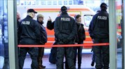 Κομισιόν: Τριμερής για τους εξονυχιστικούς ελέγχους επιβατών από Ελλάδα στη Γερμανία