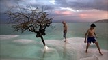 Βόλτα στη Νεκρά Θάλασσα