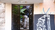 Εξάρχεια: Τέσσερις συλλήψεις κατά την επιχείρηση για την εκκένωση υπό κατάληψη κτηρίου