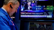 Wall Street: Έσπασε το φράγμα των 24.000 μονάδων ο Dow Jones