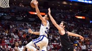 NBA: Έλαμψαν Κάρι και Χάρντεν