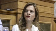 Έφη Αχτσιόγλου κατά Κυρ. Μητσοτάκη με φόντο το επίδομα σε ανέργους