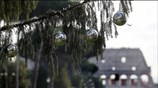 Ρώμη: Ένα χριστουγεννιάτικο δένδρο που μοιάζει με... βούρτσα τουαλέτας