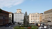 Ρώμη: Αποζημίωση θα ζητήσει ο δήμος για το ξεραμένο έλατο στην Πιάτσα Βενέτσια
