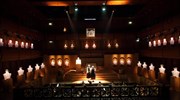 Η πολυσυζητημένη όπερα «Το λυκόφως των χρεών» επιστρέφει