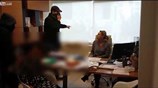 Εισβολή του Ρουβίκωνα σε συμβολαιογραφείο στο κέντρο της Αθήνας