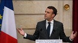 Ο Εμανουέλ Μακρόν «στηρίζει» τη γαλλική μπαγκέτα