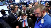 Wall Street: «Βουτιά» 362 μονάδων για τον Dow Jones