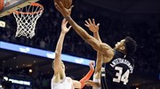 NBA: Δια χειρός Γιάννη