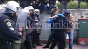 Μικροένταση έξω από τη Βουλή με βρεφονηπιαγωγούς