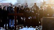 Σλοβακία: Με το γαμπριάτικο κοστούμι του κηδεύτηκε ο δολοφονηθείς δημοσιογράφος Κούτσιακ