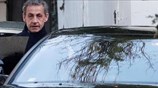 Για δεύτερη ημέρα τελεί υπό κράτηση ο Σαρκοζί
