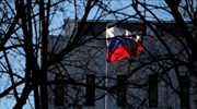 Οι ΗΠΑ απελαύνουν 60 Ρώσους διπλωμάτες