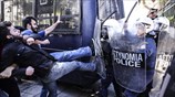 Ένταση και χημικά κοντά στο Μέγαρο Μαξίμου