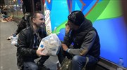 Η «Αποστολή» κοντά στους αστέγους - Μοίρασε τρόφιμα