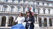 Ιταλία: Για πρώτη φορά ενεγράφη παιδί στο ληξιαρχείο με γονείς δύο γυναίκες