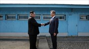Κυανός Οίκος: Πρόθυμος να επισκεφθεί τη Σεούλ ο Κιμ Γιονγκ Ουν