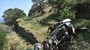 Τήνος: Τρία άτομα στο Κέντρο Υγείας από πτώση απορριμματοφόρου σε γκρεμό