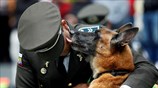 Τελετή προς τιμήν των αστυνομικών σκύλων του Κίτο