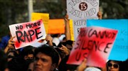 Ινδία: Άλλη μία έφηβη βιάστηκε και κάηκε ζωντανή