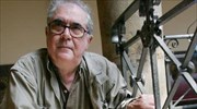 Πέθανε ο δημοσιογράφος, συγγραφέας και μουσικός Ramón Chao