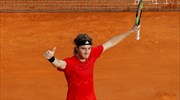 Roland Garros: Με το... δεξί ο Τσιτσιπάς