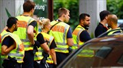 Βερολίνο: Αστυνομικοί απομακρύνουν μαθητές από σχολείο λόγω «επικίνδυνης κατάστασης»
