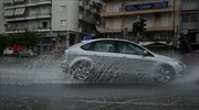 «Έβρεξε» προβλήματα στην Αττική - Γυναίκα εγκλωβίστηκε στο Ι.Χ. της