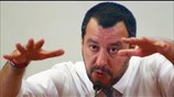Αμετακίνητος ο Σαλβίνι στο μεταναστευτικό