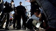 ΗΠΑ: Δικαστικό «μπλόκο» στον διαχωρισμό των οικογενειών παράτυπων μεταναστών