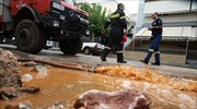 Σοβαρά προβλήματα από τη σφοδρή βροχόπτωση σε πολλές περιοχές