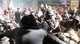 Στους δρόμους κατά της μεταναστευτικής πολιτικής Τραμπ