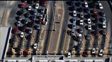 Αντιδρά η ΕΕ στην επιβολή επιπλέον δασμών στα αυτοκίνητα από τις ΗΠΑ