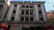 Φωτιά σε κτήριο στην Ιουλιανού