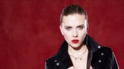 Η Scarlett Johansson αποσύρθηκε από τον ρόλο του τρανς άνδρα