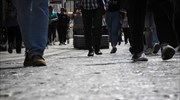 Statistics authority: Greek households increasingly funding consumption with savings