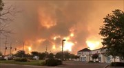 Καλιφόρνια: Ένας νεκρός και χιλιάδες εκτοπισμένοι λόγω δασικών πυρκαγιών
