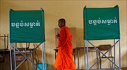 Καμπότζη: Απειλείται με κυρώσεις για νοθεία στις εκλογές