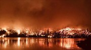 Καλιφόρνια: 16 αγνοούμενοι και έξι νεκροί από τις δεκάδες πυρκαγιές