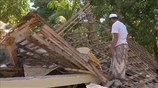 Ινδονησία: Δραματικές ώρες μετά τον σεισμό