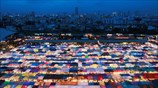 Νυχτερινή αγορά στην Μπανγκόκ
