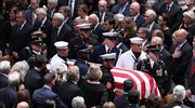 ΗΠΑ: Οι Αμερικανοί αποχαιρετούν τον γερουσιαστή Τζον Μακέιν