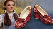 Βρέθηκαν τα θρυλικά κόκκινα παπούτσια της Τζούντι Γκάρλαντ