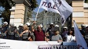 Έξω από το υπ. Μακεδονίας-Θράκης τα μέλη της ΠΟΕΔΗΝ