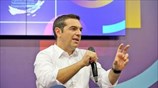 Συνάντηση με νέους και νέες στο Περίπτερο των «start up» εταιρειών